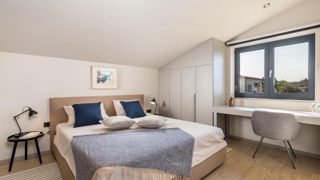 Apartments Villa Frankola With Swimming Pool Crikvenica Bagian luar foto