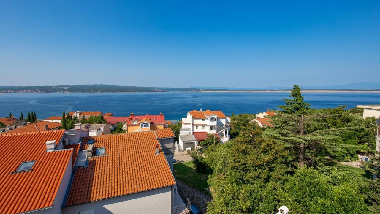 Apartments Villa Frankola With Swimming Pool Crikvenica Bagian luar foto