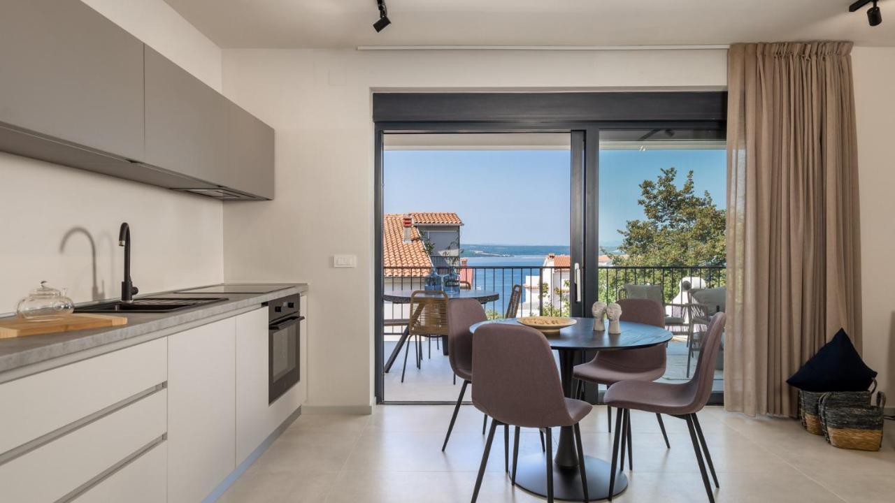 Apartments Villa Frankola With Swimming Pool Crikvenica Bagian luar foto