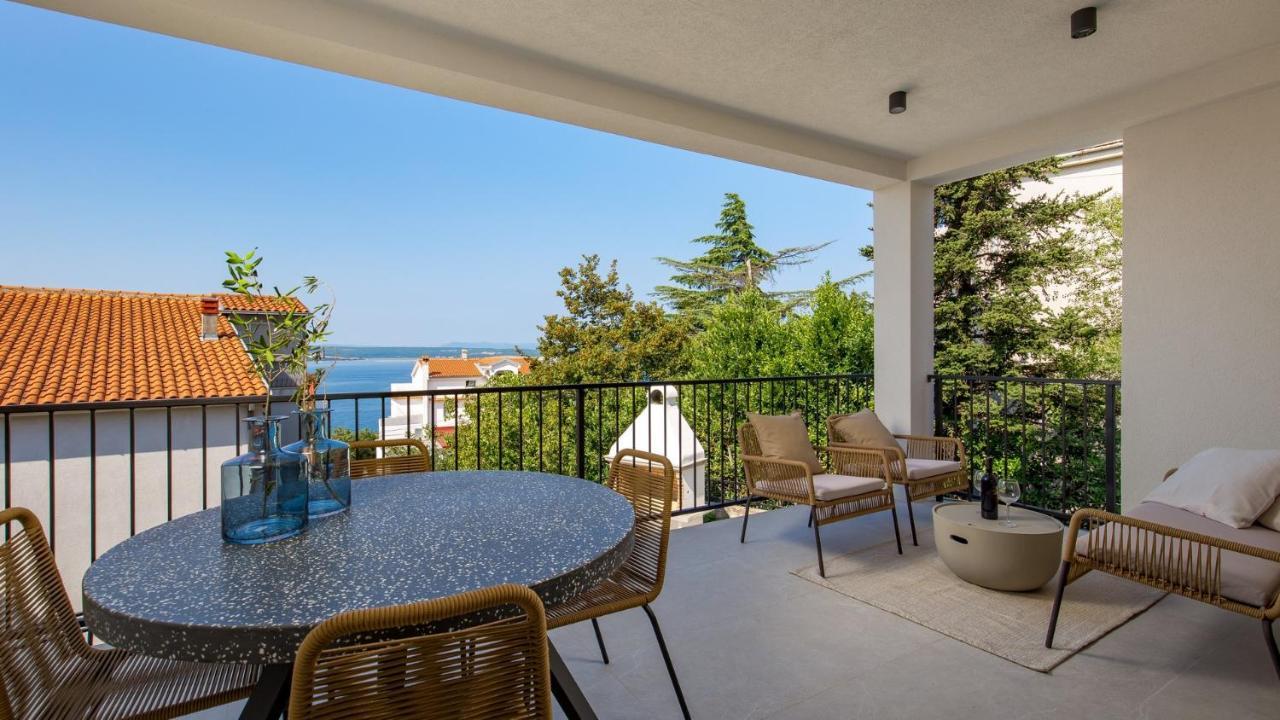 Apartments Villa Frankola With Swimming Pool Crikvenica Bagian luar foto