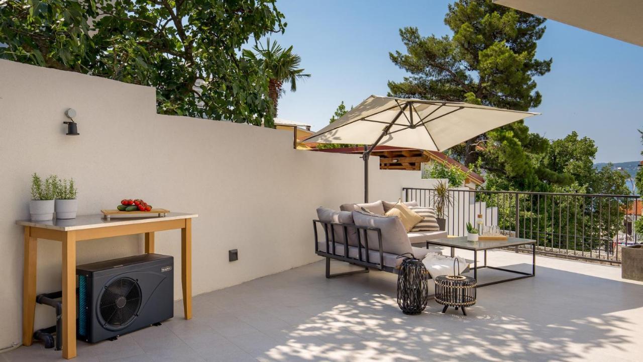 Apartments Villa Frankola With Swimming Pool Crikvenica Bagian luar foto