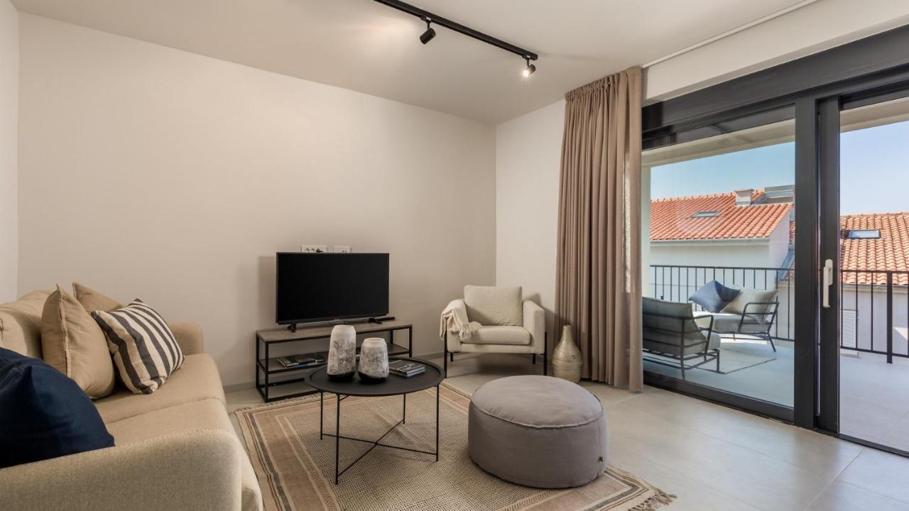 Apartments Villa Frankola With Swimming Pool Crikvenica Bagian luar foto